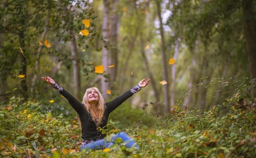 Feminine Embodiment – Emotional Healing Through the Body – Somatic Healing is Not About Fixing or Figuring Out – It’s Not About Pushing for Change – Slowing Down to Allow Softness & Tenderness into Your Everyday Experience.